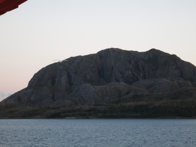 Hurtigruten_2015-06-20_00-23